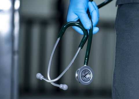 Do we really need a stethoscope in a rehabilitation ward?